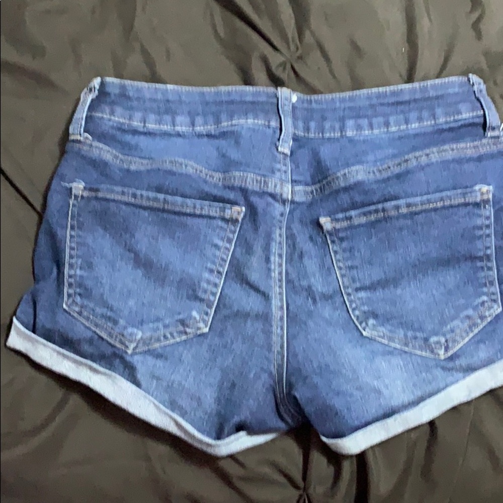 Shorts - Picture 2 of 2